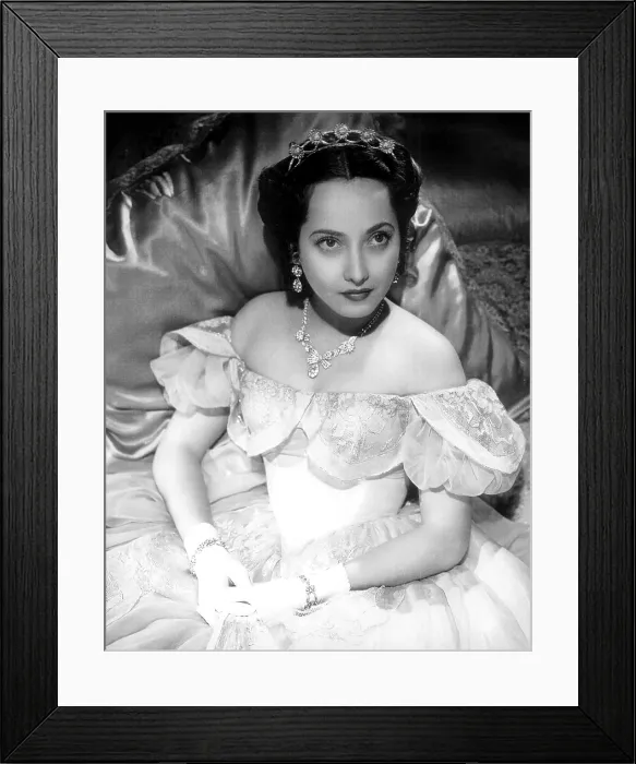 Framed Print : A SONG TO REMEMBER, Merle Oberon, 1945