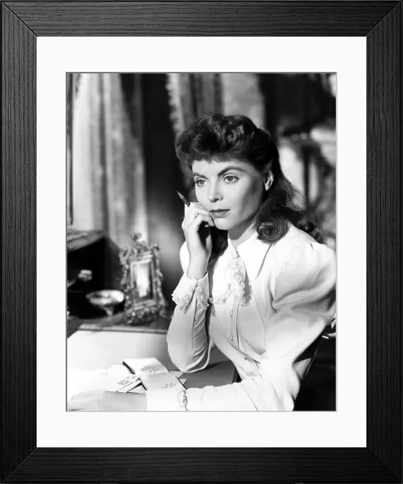 Framed Print : THE SPIRAL STAIRCASE, Dorothy McGuire, 1946 Framed Print : THE SPIRAL STAIRCASE, Dorothy McGuire, 1946