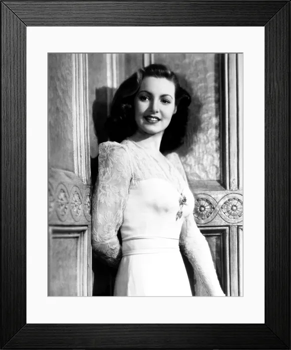 Framed Print : SO WELL REMEMBERED, Patricia Roc, 1947