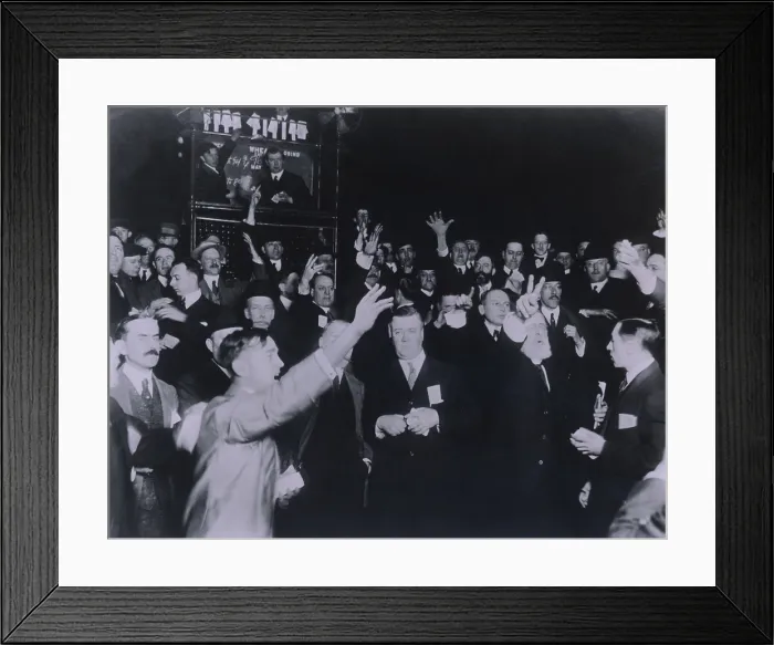 Framed Print : Traders in the Wheat pit of the Board of Trade in Chicago 1920. There were several octagonal pits named for the commodity traded including a Corn Pit Soybean Pot etc Framed Print : Traders in the Wheat pit of the Board of Trade in Chicago 1920. There were several octagonal pits named for the commodity traded including a Corn Pit Soybean Pot etc