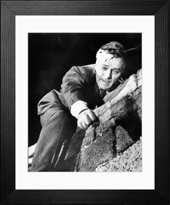 Framed Print : THE SPY WHO CAME IN FROM THE COLD, Richard Burton, 1965 Framed Print : THE SPY WHO CAME IN FROM THE COLD, Richard Burton, 1965