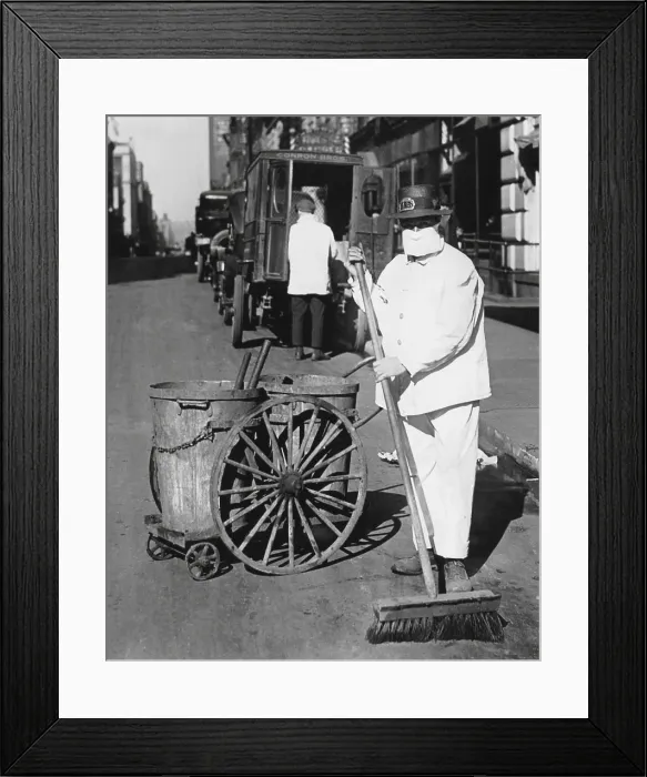 Framed Print : Spanish Flu Epidemic 1918-1919 in America. New York City street cleaner who heeded the Health Boards admonition to wear gauze masks