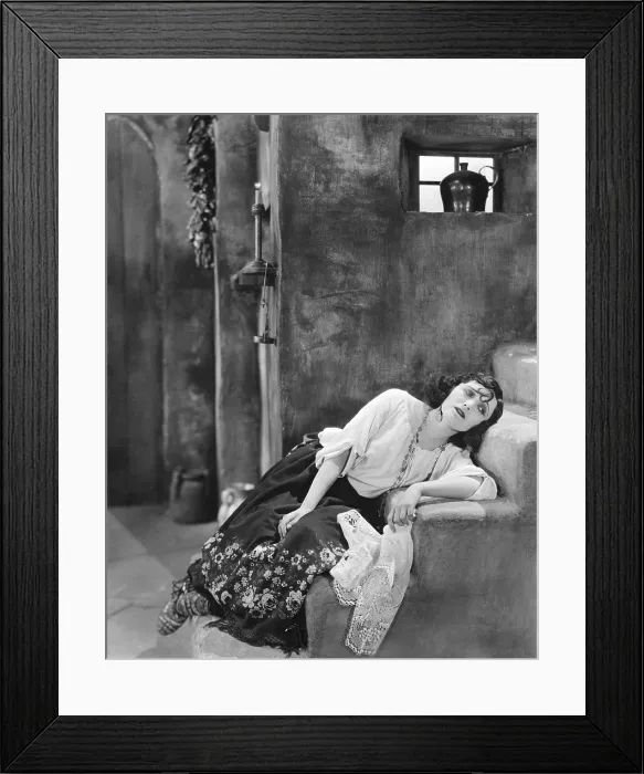Framed Print : THE SPANISH DANCER, Pola Negri, 1923
