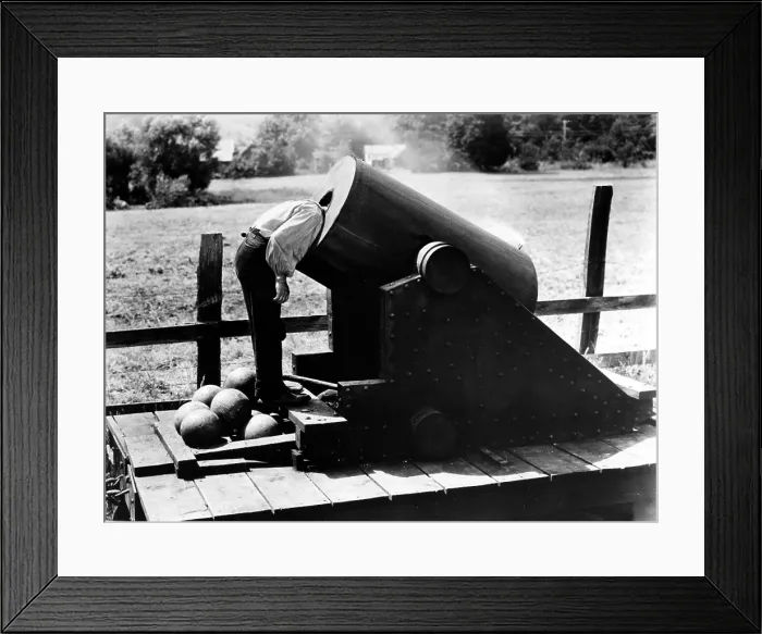 Framed Print : THE GENERAL, Buster Keaton, 1927 Framed Print : THE GENERAL, Buster Keaton, 1927