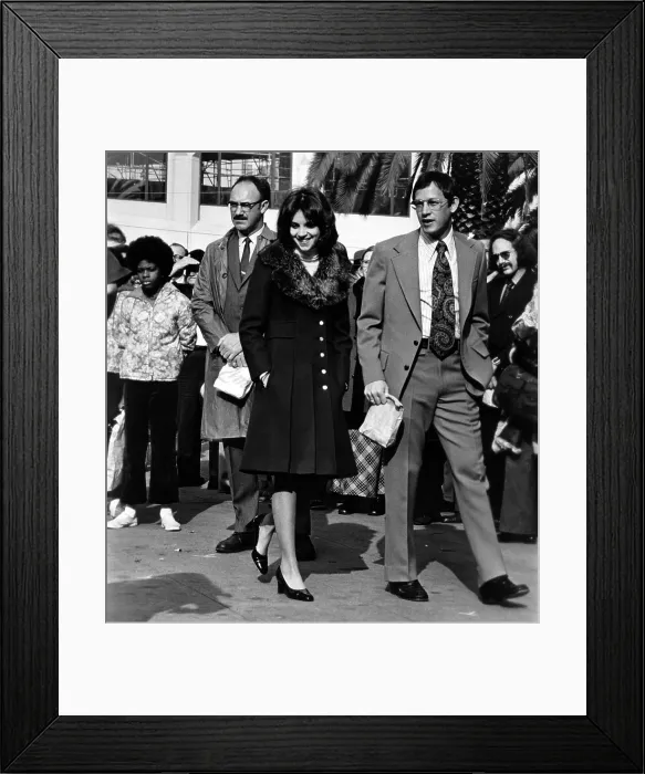 Framed Print : THE CONVERSATION, Gene Hackman, Cindy Williams, Frederic Forrest, 1974