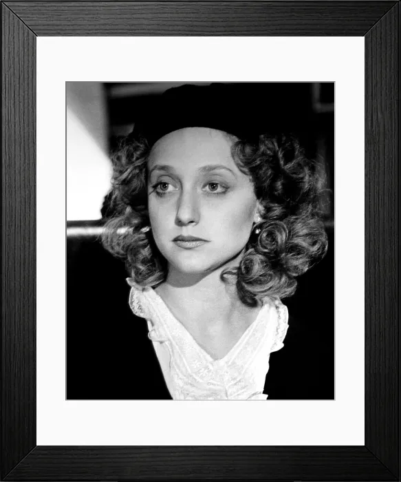 Framed Print : THE WORLD'S GREATEST LOVER, Carol Kane, 1977, 20th Century Fox / courtesy Everett Collection Framed Print : THE WORLD'S GREATEST LOVER, Carol Kane, 1977, 20th Century Fox / courtesy Everett Collection