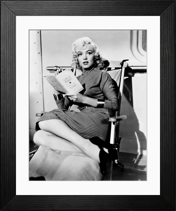 Framed Print : GENTLEMEN PREFER BLONDES, Marilyn Monroe, 1953, TM and Copyright 20th Century Fox Film Corp. All rights reserved. Courtesy: Everett Collection Framed Print : GENTLEMEN PREFER BLONDES, Marilyn Monroe, 1953, TM and Copyright 20th Century Fox Film Corp. All rights reserved. Courtesy: Everett Collection