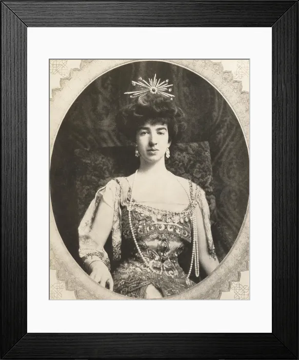 Framed Print : Gertrude Vanderbilt Whitney in 1909. She began serious work on sculpture after her 1896 marriage, winning commissions and artistic recognition Framed Print : Gertrude Vanderbilt Whitney in 1909. She began serious work on sculpture after her 1896 marriage, winning commissions and artistic recognition
