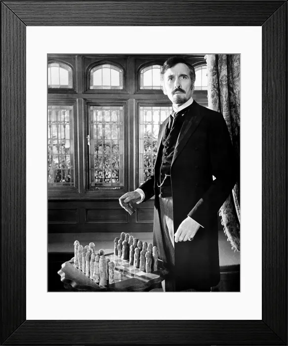 Framed Print : THE CREEPING FLESH, Christopher Lee, 1973 Framed Print : THE CREEPING FLESH, Christopher Lee, 1973