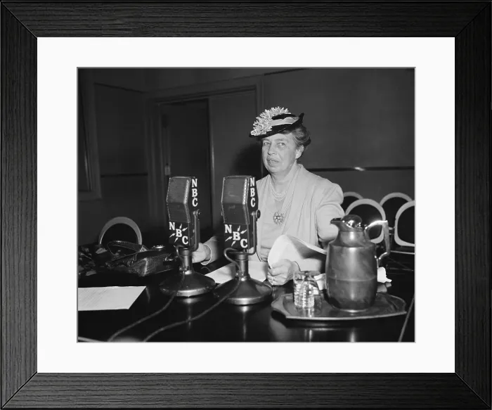 Framed Print : First Lady Eleanor Roosevelt opening her new series of twice weekly radio talks, April 30, 1940
