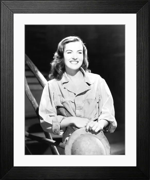 Framed Print : CRY HAVOC, Ella Raines, 1943 Framed Print : CRY HAVOC, Ella Raines, 1943