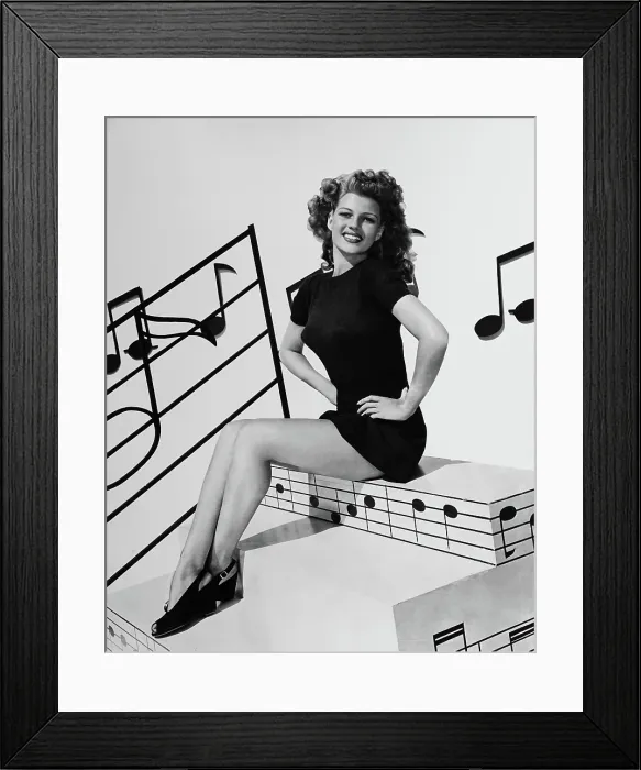 Framed Print : COVER GIRL, Rita Hayworth, 1944 Framed Print : COVER GIRL, Rita Hayworth, 1944