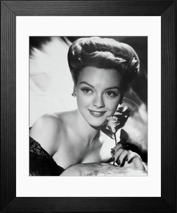 Framed Print : COVER GIRL, Leslie Brooks, 1944
