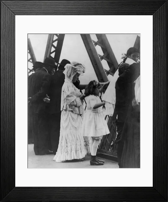 Framed Print : Jews praying on the Williamsburg Bridge on Yom Kippur, the Jewish New Year. Ca. 1909