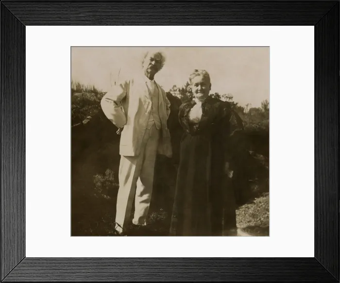 Framed Print : Mark Twain (aka Samuel Clemens), with Anna Laura (Elizabeth) Hawkins Frazer, c. 1902-1908