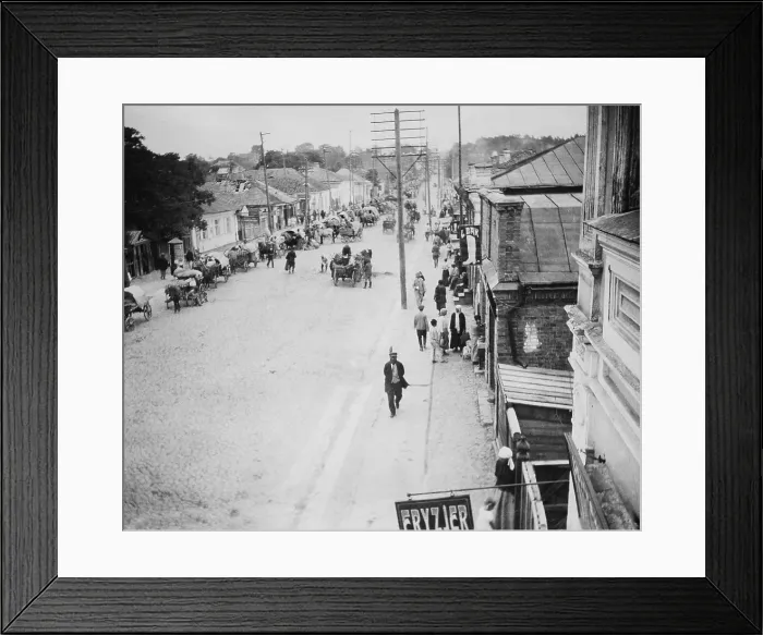 Framed Print : A long wagon train of rural Jewish refugees in Rowno (Rivne), a city in northwestern Ukraine