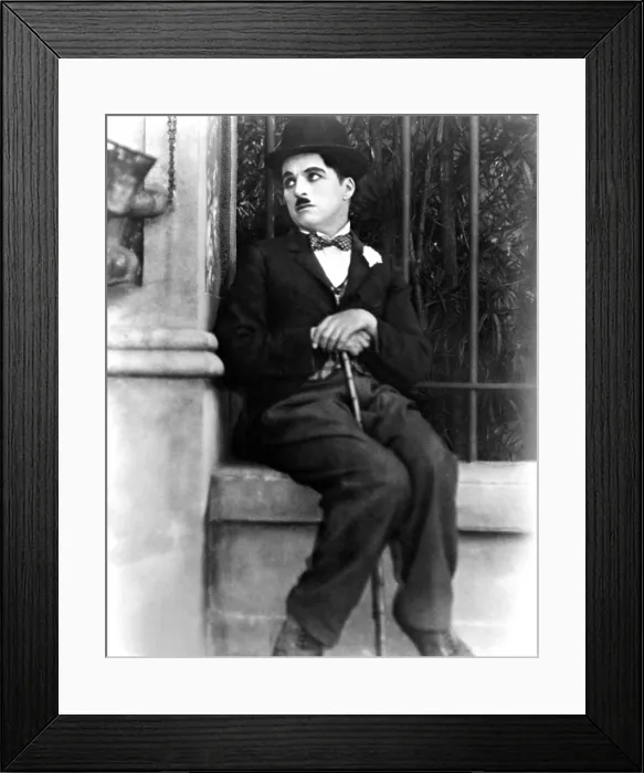 Framed Print : CITY LIGHTS, Charlie Chaplin, 1931
