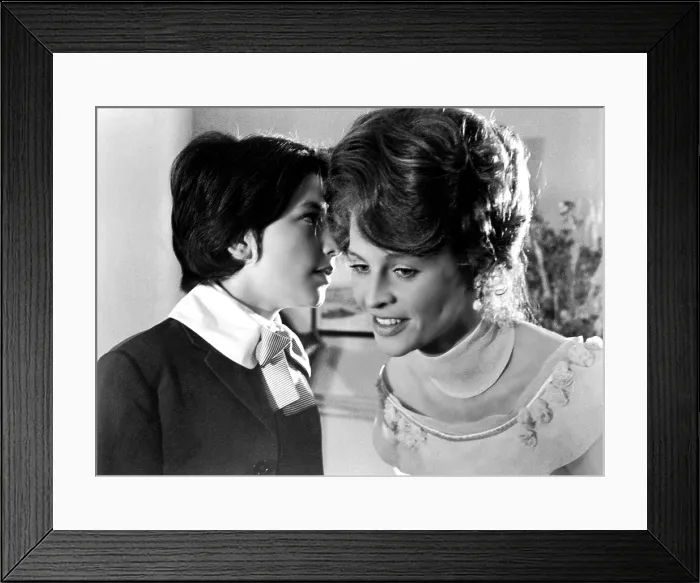 Framed Print : THE GO-BETWEEN, Dominic Guard, Julie Christie, 1970
