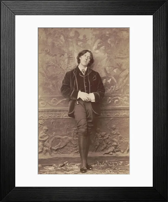 Framed Print : Oscar Wilde, Anglo-Irish playwright and poet in studio portrait by Napoleon Sarony, 1882 Framed Print : Oscar Wilde, Anglo-Irish playwright and poet in studio portrait by Napoleon Sarony, 1882