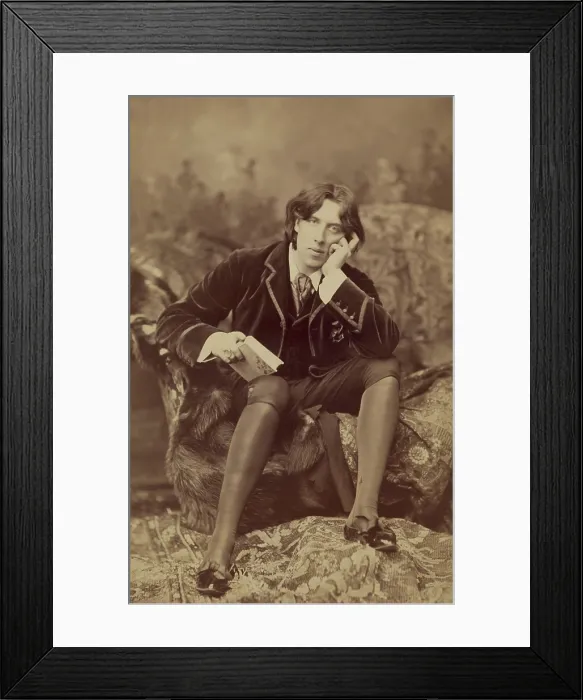 Framed Print : Oscar Wilde, Anglo-Irish playwright and poet in studio portrait by Napoleon Sarony, 1882 Framed Print : Oscar Wilde, Anglo-Irish playwright and poet in studio portrait by Napoleon Sarony, 1882