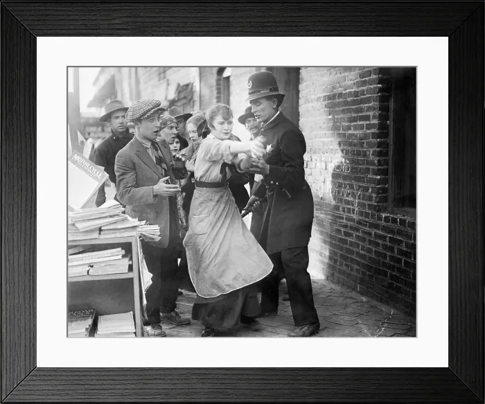 Framed Print : INTOLERANCE, Mae Marsh, 1916 Framed Print : INTOLERANCE, Mae Marsh, 1916
