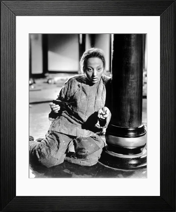 Framed Print : THE GOOD EARTH, Luise Rainer, 1937
