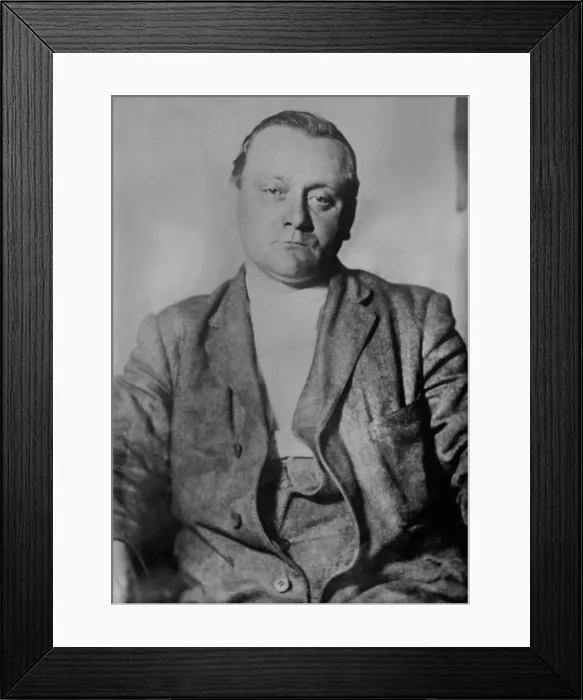 Framed Print : John Schrank, attempted assassin of Theodore Roosevelt and police officer smiling for the camera. After Oct. 14, 1912 in Milwaukee Framed Print : John Schrank, attempted assassin of Theodore Roosevelt and police officer smiling for the camera. After Oct. 14, 1912 in Milwaukee