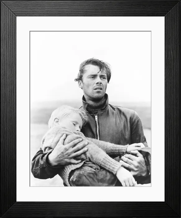 Framed Print : THE STRANGER IN BETWEEN, (aka HUNTED), from left: Jon Whiteley, Dirk Bogarde, 1952 Framed Print : THE STRANGER IN BETWEEN, (aka HUNTED), from left: Jon Whiteley, Dirk Bogarde, 1952