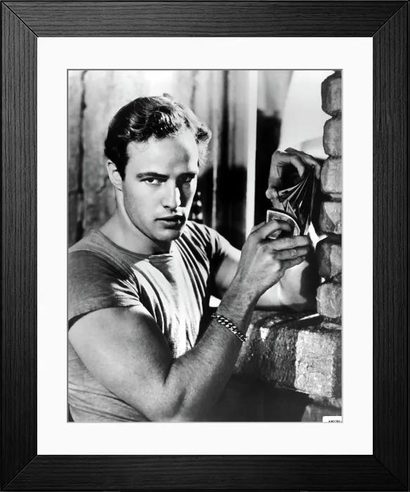 Framed Print : A STREETCAR NAMED DESIRE, Marlon Brando, 1951, playing cards