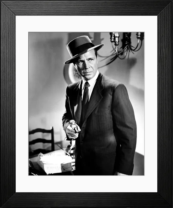 Framed Print : CORNERED, Dick Powell, 1945
