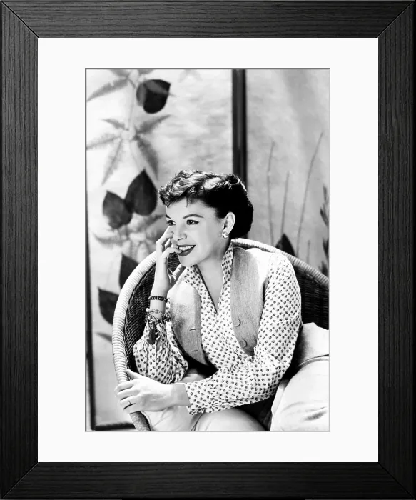Framed Print : A STAR IS BORN, Judy Garland, 1954