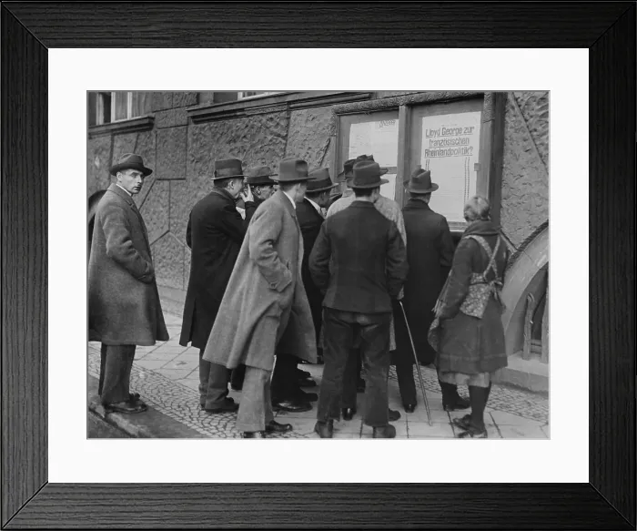 Framed Print : Germans reading broadside during the Franco-Belgian invasion of Essen, 1923