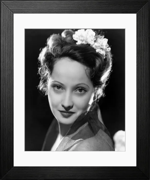 Framed Print : THE COWBOY AND THE LADY, Merle Oberon, 1938 Framed Print : THE COWBOY AND THE LADY, Merle Oberon, 1938