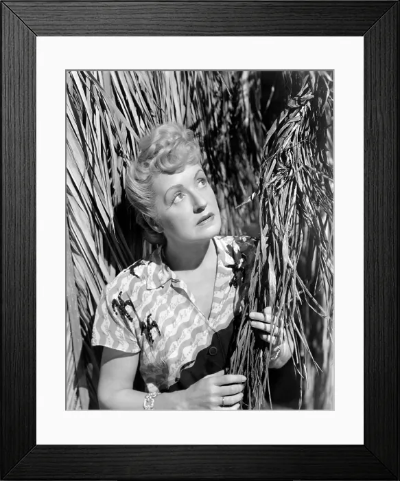 Framed Print : STRANGE JOURNEY, Lee Patrick, 1946, TM and copyright 20th Century Fox Film Corp. All rights reserved / Courtesy: Everett Collection