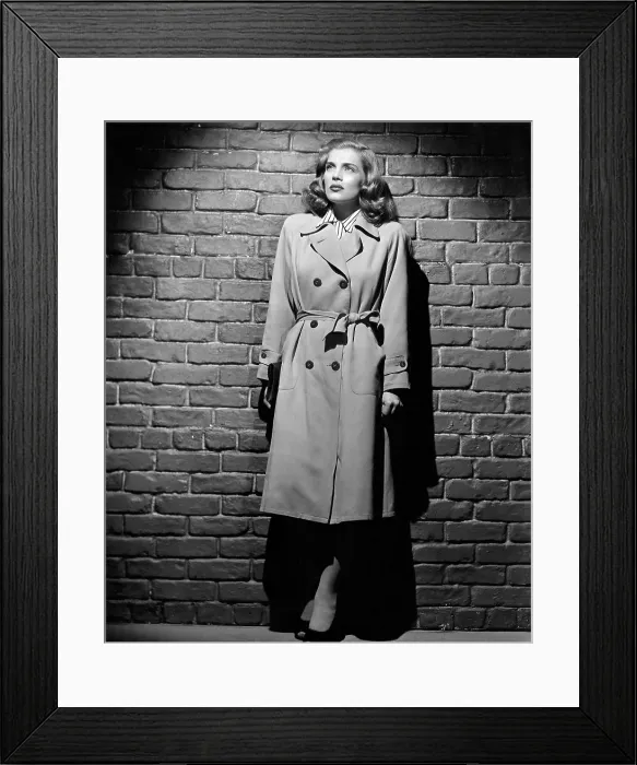 Framed Print : THE STRANGE LOVE OF MARTHA IVERS, Lizabeth Scott, 1946