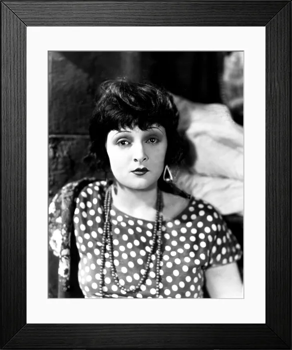 Framed Print : GOD GAVE ME TWENTY CENTS, Lya De Putti, 1926