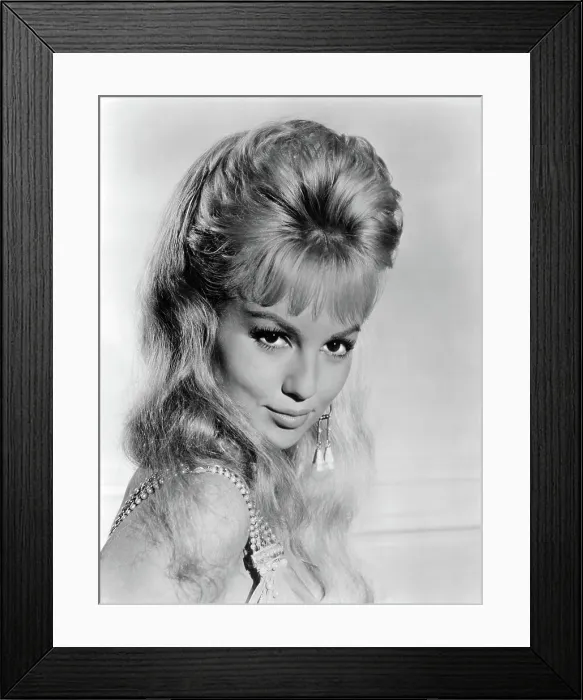 Framed Print : GOLD FOR THE CAESARS, (aka ORO PER I CESARI), Mylene Demongeot, 1963 Framed Print : GOLD FOR THE CAESARS, (aka ORO PER I CESARI), Mylene Demongeot, 1963