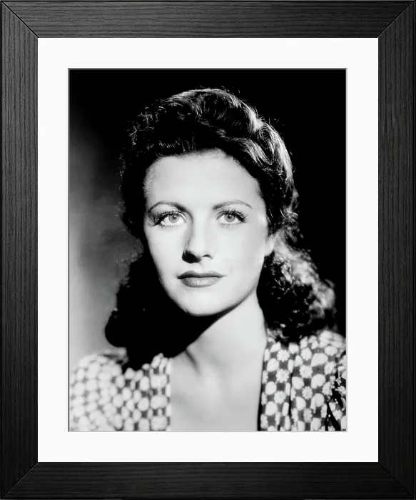 Framed Print : THE STARS LOOK DOWN, Margaret Lockwood, 1940