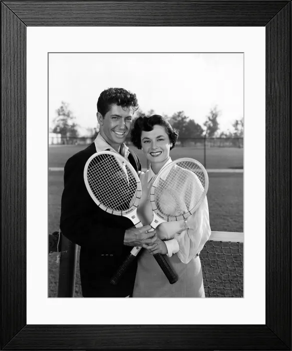 Framed Print : STRANGERS ON A TRAIN, Farley Granger, Ruth Roman, 1951 Framed Print : STRANGERS ON A TRAIN, Farley Granger, Ruth Roman, 1951
