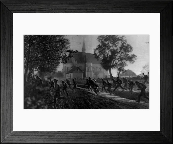 Framed Print : Russian WW1 soldiers deserting the Kerensky offensive in July 1917
