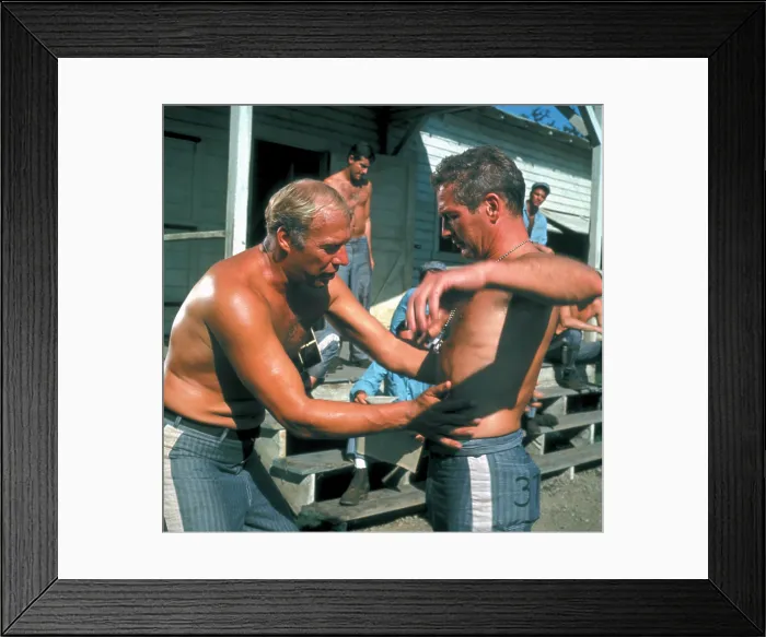 Framed Print : COOL HAND LUKE, George Kennedy, Paul Newman, 1967