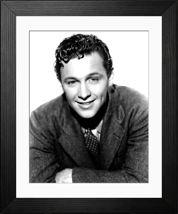 Framed Print : GOLDEN BOY, William Holden, 1939 Framed Print : GOLDEN BOY, William Holden, 1939