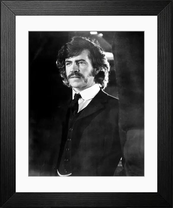 Framed Print : THE GO-BETWEEN, Alan Bates, 1970 Framed Print : THE GO-BETWEEN, Alan Bates, 1970