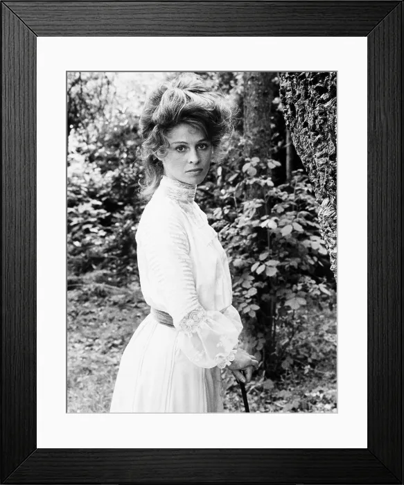 Framed Print : THE GO-BETWEEN, Julie Christie, 1970