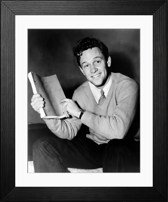 Framed Print : GOLDEN BOY, William Holden, on set, 1939