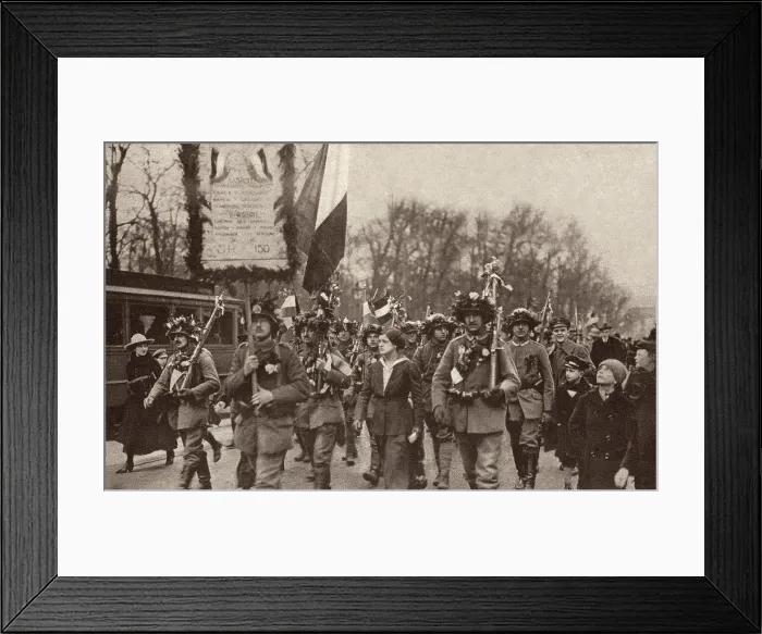 Framed Print : German soldiers welcomed home from World War 1. 1918. Berlin mothers, wives, and children met the soldiers arriving home from the war