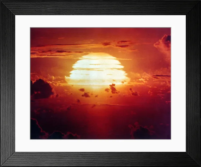 Framed Print : The APACHE Shot, was a 1.85 megaton hydrogen bomb. Enewetak Atoll on July 8, 1956
