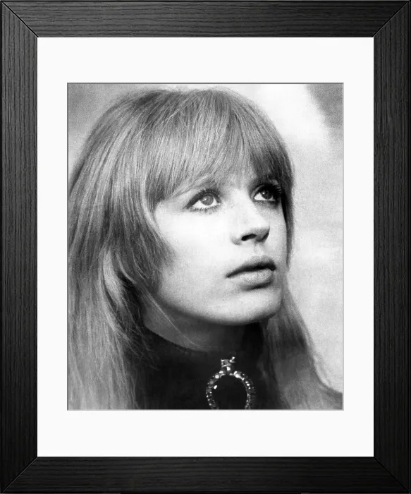 Framed Print : GIRL ON A MOTORCYCLE, (aka NAKED UNDER LEATHER), Marianne Faithfull, 1968 Framed Print : GIRL ON A MOTORCYCLE, (aka NAKED UNDER LEATHER), Marianne Faithfull, 1968