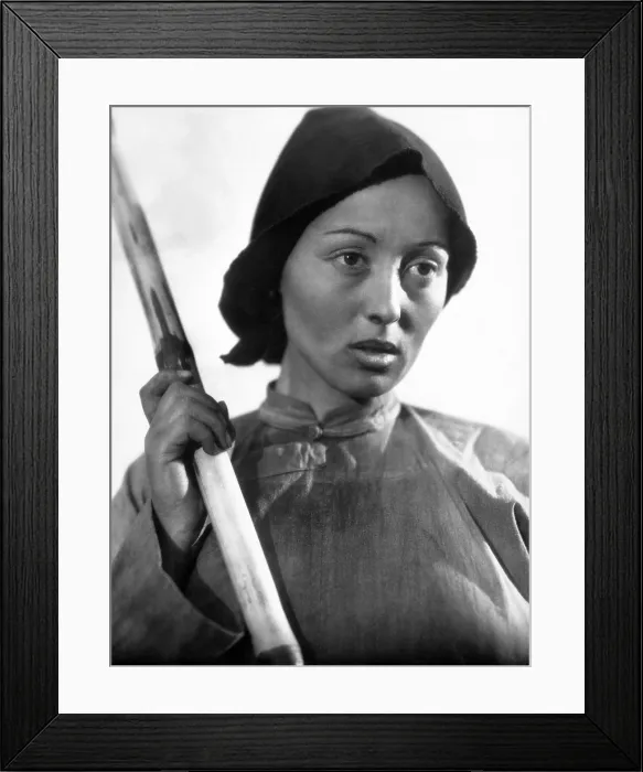 Framed Print : THE GOOD EARTH, Luise Rainer, 1937