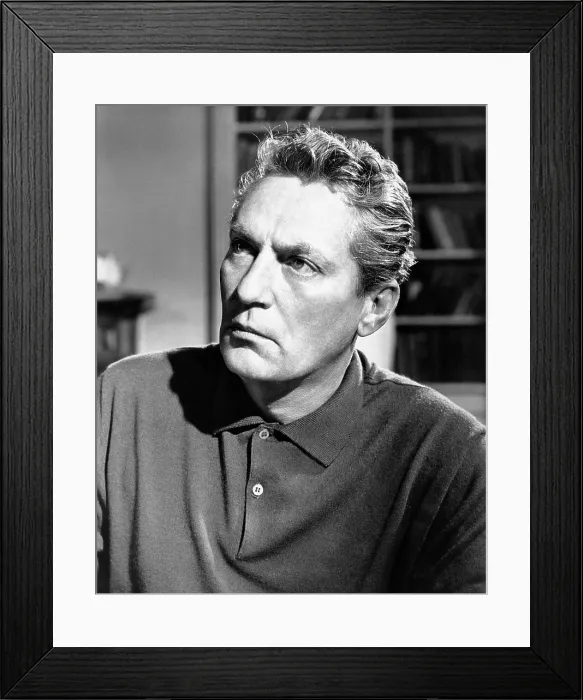 Framed Print : GIRL WITH GREEN EYES, Peter Finch, 1964 Framed Print : GIRL WITH GREEN EYES, Peter Finch, 1964